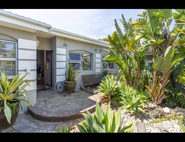 4 BEDROOM HOUSE FOR SALE IN STELLENRIDGE